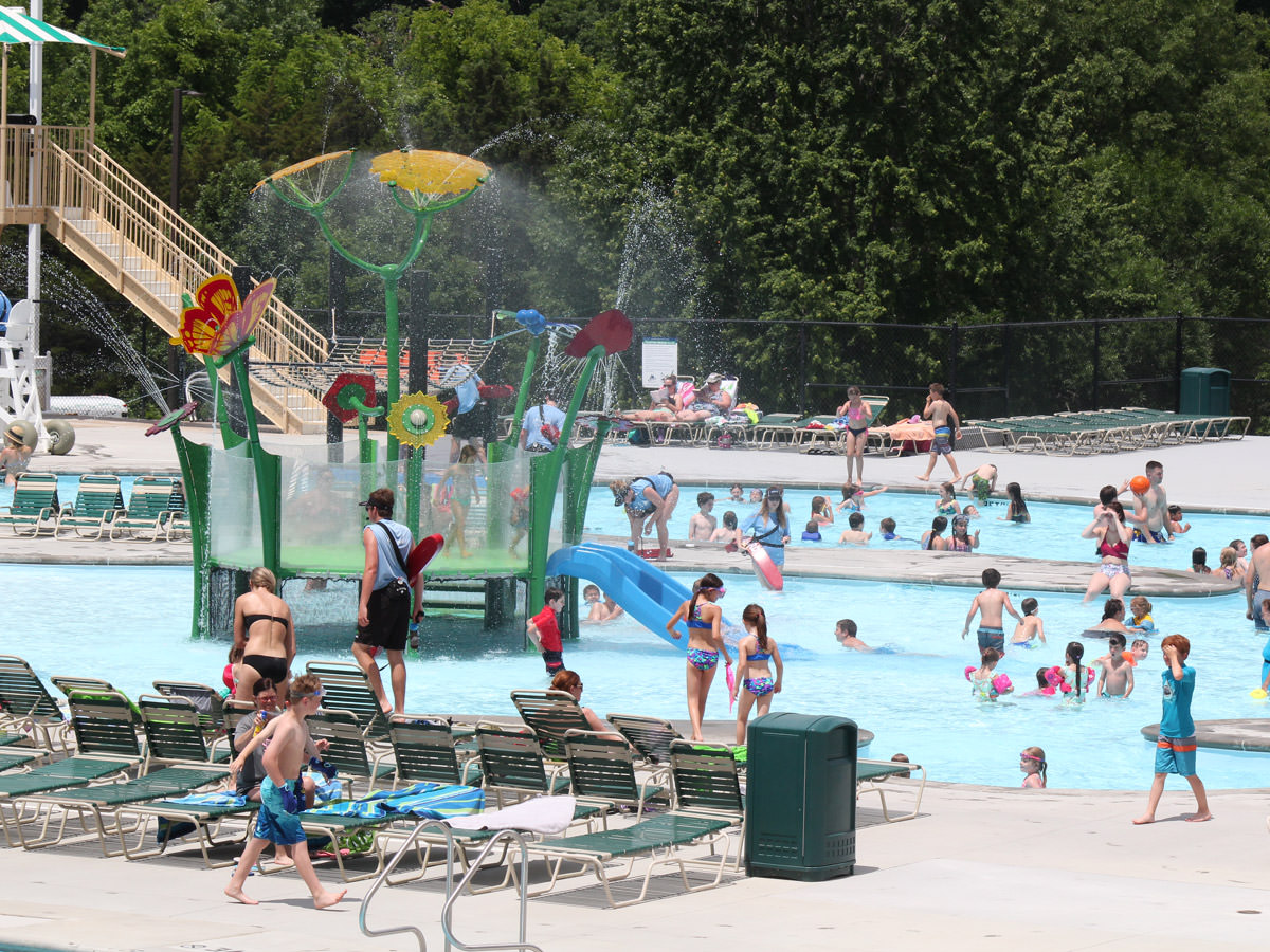 Alligator's Creek Aquatic Center City of O'Fallon, Missouri