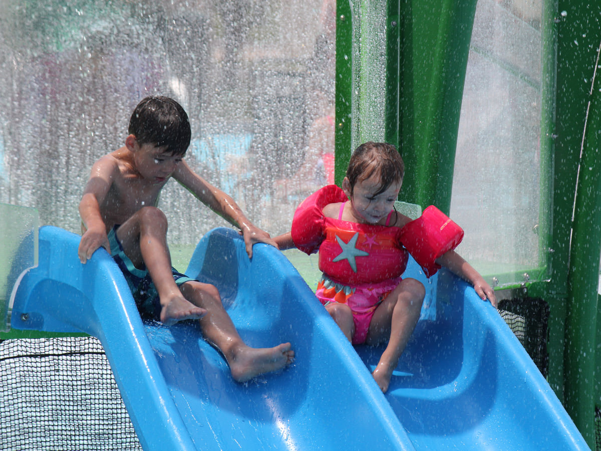 Alligator's Creek Aquatic Center City of O'Fallon, Missouri